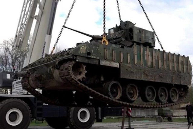 Moskvada sərgidə qənimət götürülmüş NATO tankı nümayiş etdiriləcək - VİDEO